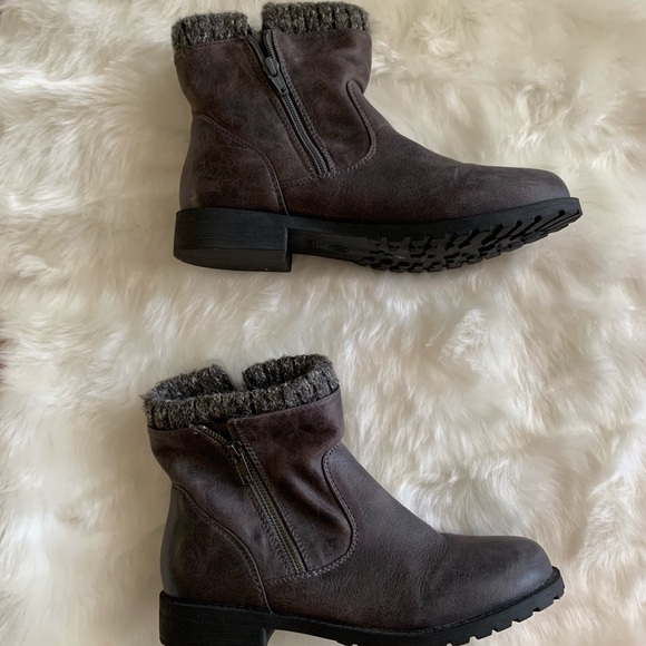 Sweater Cuff Booties - Picture 3 of 6